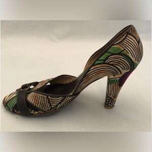 Bettye Muller Artistic Multicolor Heels